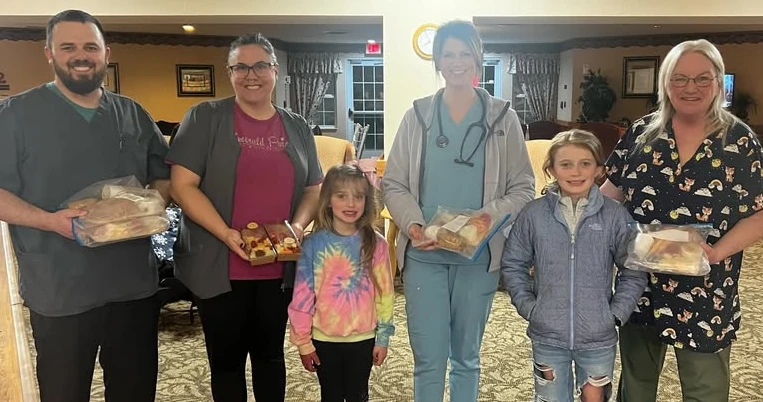 4-Hers Provide Snacks to Senior Residents