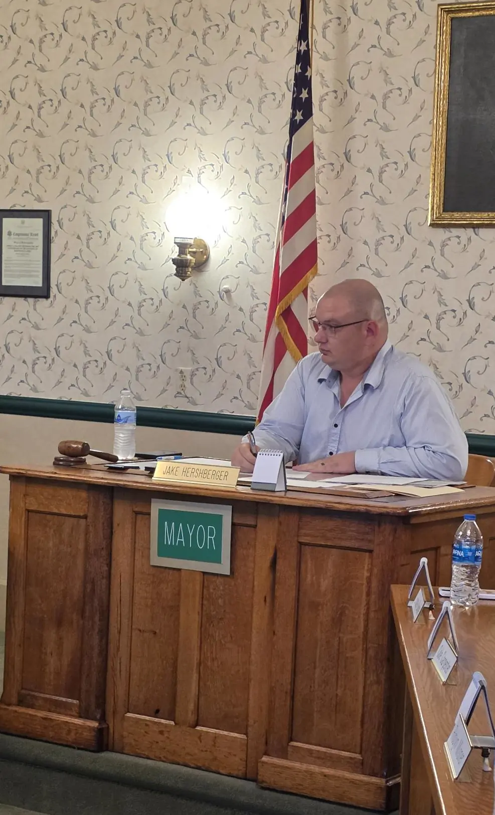Council Addresses Issues at Short Meeting